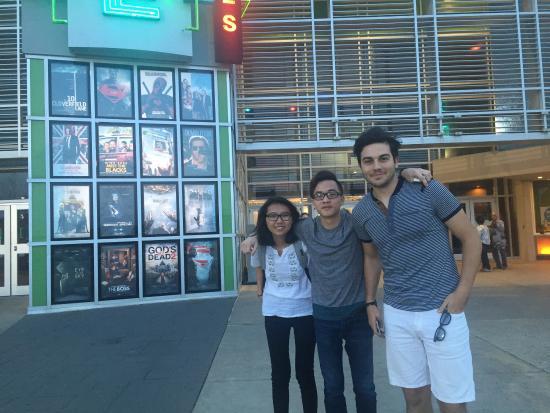 Rave Motion Pictures